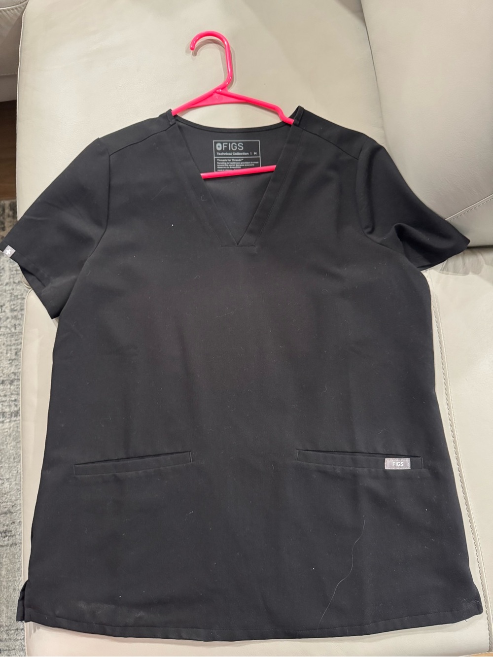 Figs Black V-Neck Medical Scrub Top with Front Pockets